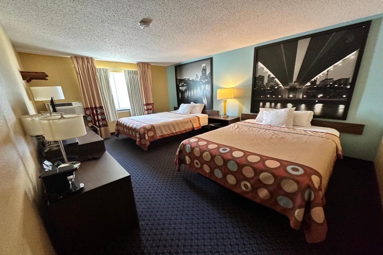 Super 8 By Wyndham Fergus Falls Esterno foto